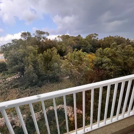 Apartment 3 Bedroom In Marsascala